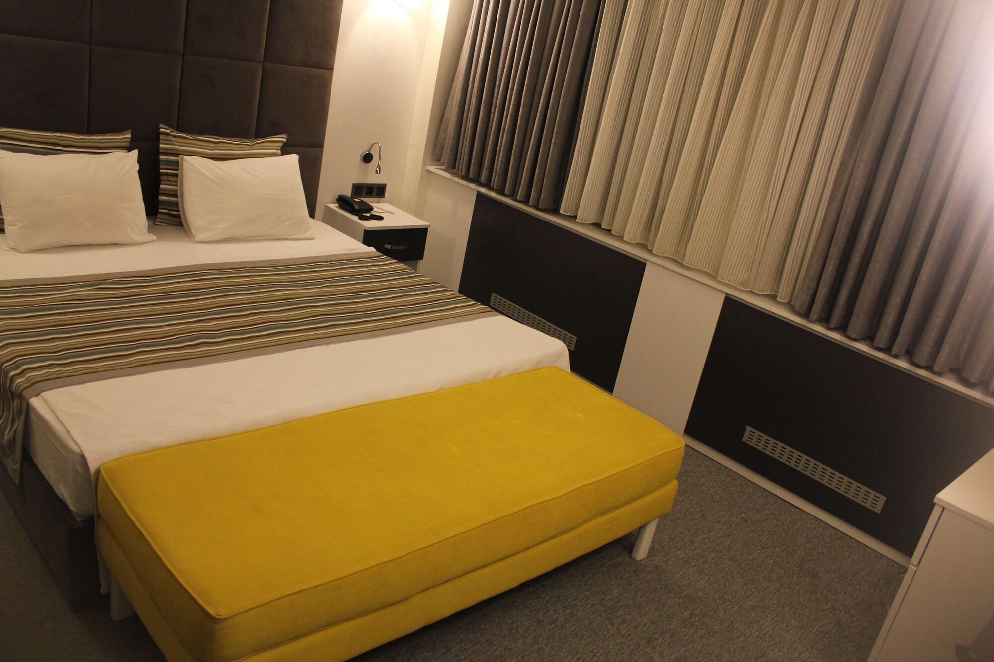 Hotel Taksim Home Стамбул Экстерьер фото